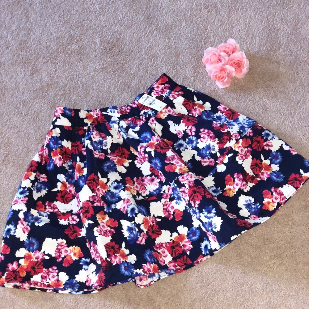 NWT Express High Waist Floral Skirt Size 0